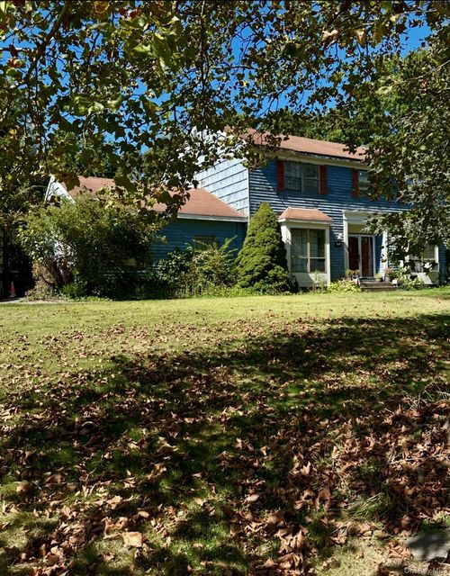 189 Southfields Rd, Riverhead, NY, 11901-1729 | Card Image