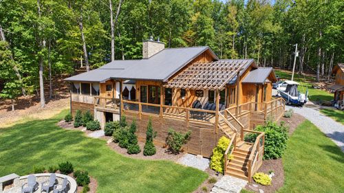 214 Saunders Point Rd, Huddleston, VA, 24104-3085 | Card Image