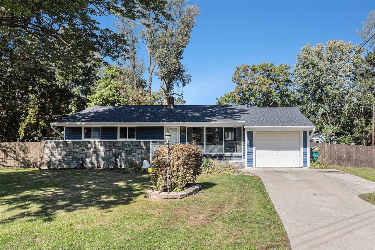 Woodbine Ln, Battle Creek, MI 49015