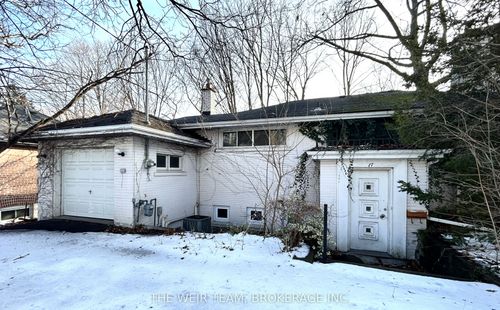 17 Glen Robert Drive, East York, ON, M4B1J4 | Card Image