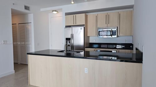 2124-n-1111 Sw 1st Ave, Miami, FL, 33130-5401 | Card Image