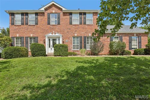 239 Lansbrooke Dr, Chesterfield, MO, 63005-1614 | Card Image
