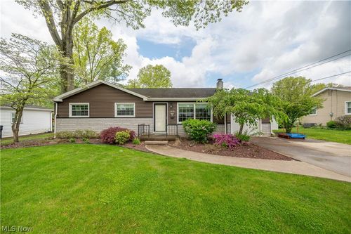 1656 Yolanda Dr, Youngstown, OH, 44511-1146 | Card Image