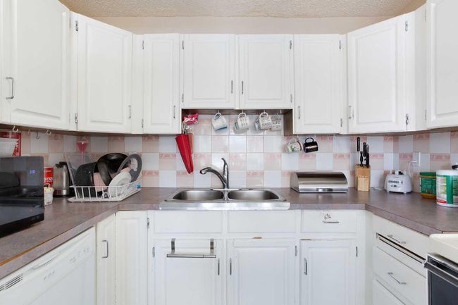 647 Whiteridge Way Ne, Home with 5 bedrooms, 2 bathrooms and 2 parking in Calgary AB | Image 10