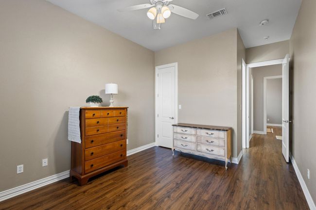 Secondary bedroom. | Image 27