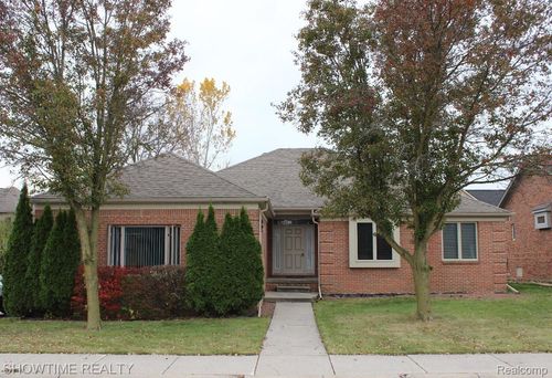 21130 Parkplace Ln, Clinton Township, MI, 48036-3835 | Card Image