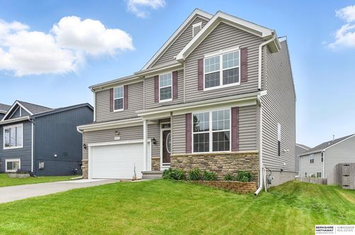8925 N 159th Ave, Bennington, NE, 68007-5509 | Card Image