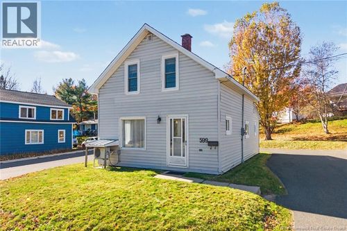 599 Canada St, Fredericton, NB, E3A4A9 | Card Image