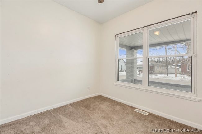 127 New Albany St, Home with 3 bedrooms, 2 bathrooms and null parking in Sellersburg IN | Image 15
