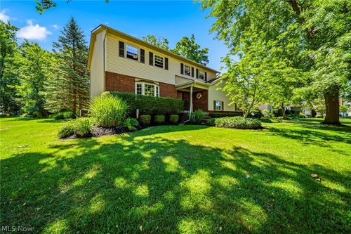 7088 S Meadow Dr, Concord Twp, OH, 44077-2230 | Card Image
