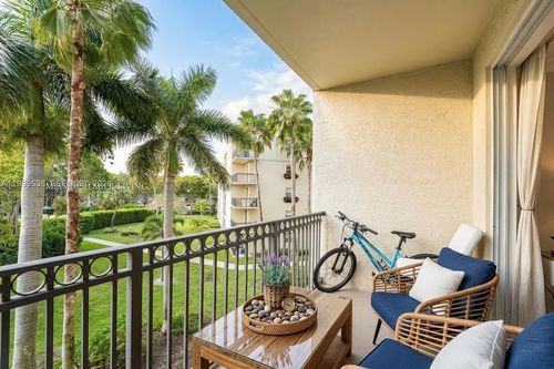 unit-304-26 Royal Palm Way, Boca Raton, FL, 33432-8748 | Card Image