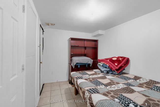 19 Rednor Dr, House attached with 4 bedrooms, 4 bathrooms and 4 parking in Brampton ON | Image 33