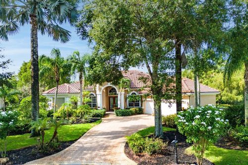 911 Forest Glen Ln, Wellington, FL, 33414-6350 | Card Image