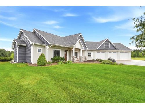 984 152nd Ave, New Richmond, WI, 54017-8522 | Card Image