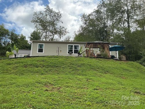 30 and 32 W Skyland Circle, Asheville, NC, 28804 | Card Image