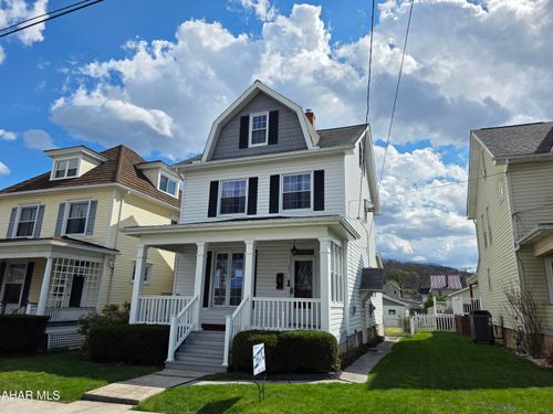 631 W 16th St, Tyrone, PA, 16686-2164 | Card Image