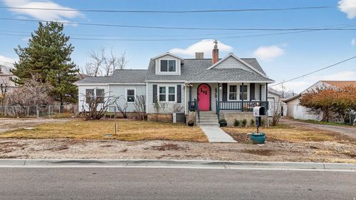 670 E 400 S, Payson, UT, 84651-2915 | Card Image