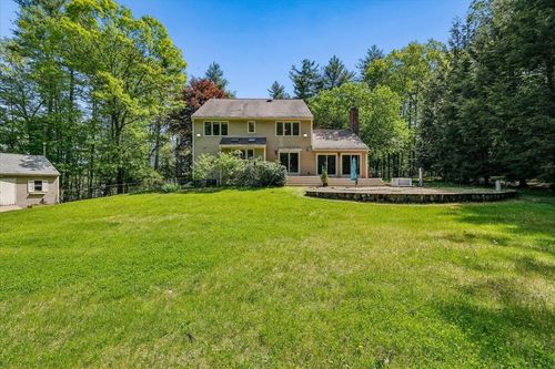 5 Cobblestone Pl, Merrimack, NH, 03054-2300 | Card Image