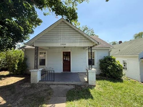 1908 First Ct, Staunton, VA, 24401 | Card Image