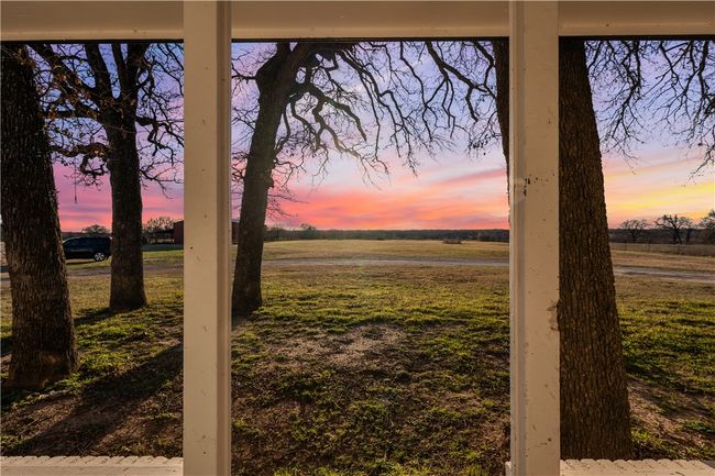 717 Oak Knoll Ln, Home with 3 bedrooms, 3 bathrooms and 1 parking in Elm Mott TX | Image 31