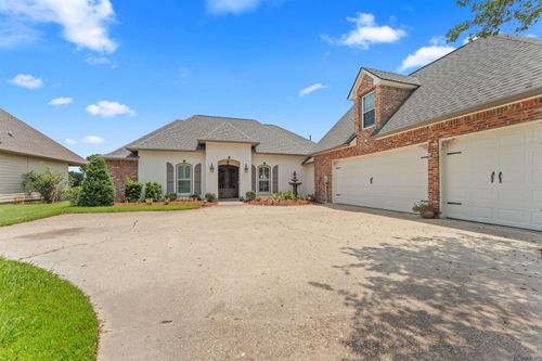 40408 Pelican Point Pkwy, Gonzales, LA, 70737-8559 | Card Image