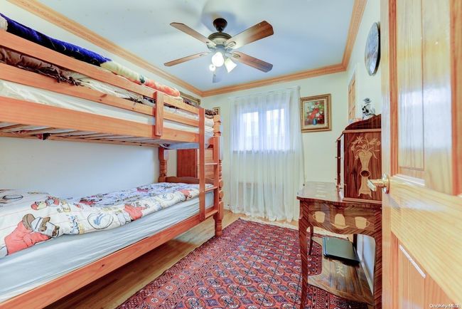 69-33 170 Th St, House other with 5 bedrooms, 3 bathrooms and null parking in Fresh Meadows NY | Image 7