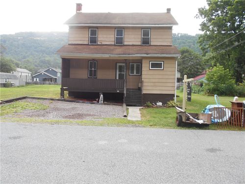 146 Back St, Hooversville, PA, 15936-8114 | Card Image