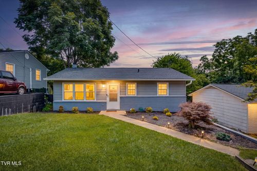 109 Lana View Dr, Kingsport, TN, 37664-4625 | Card Image