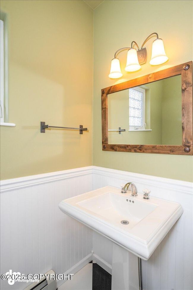 89 Bathroom 3 | Image 90