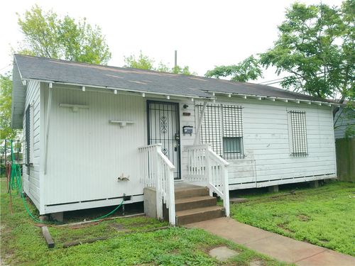 4326 Vestal St, Corpus Christi, TX, 78416-1250 | Card Image