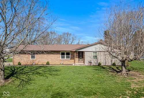 5206 E Homestead Drive, Columbus, IN, 47201 | Card Image