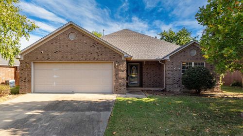 2570 Zoysia Ln, Conway, AR, 72034-8461 | Card Image