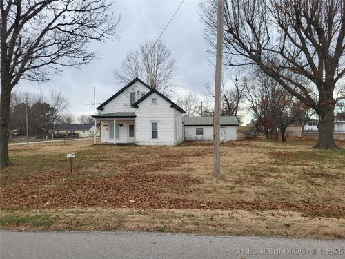 215 N Saint Louis, Welch, OK, 74369 | Card Image