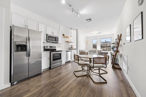 322-1900 12th Ave S, Nashville, TN, 37203-5486 | Card Image