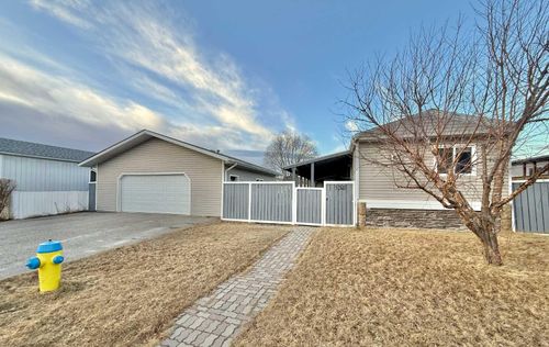 138 Nickerson Ave, Hinton, AB, T7V1A4 | Card Image