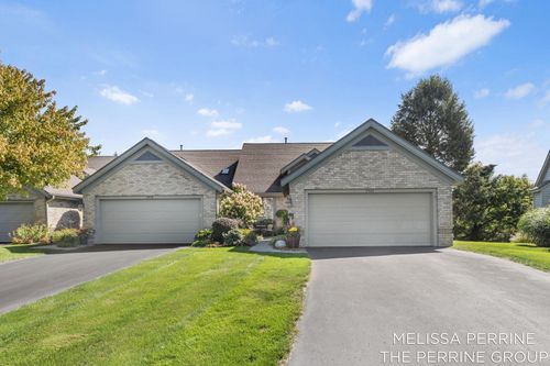 2462 Highridge Ln Se, Grand Rapids, MI, 49546-7536 | Card Image