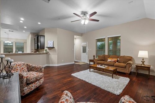634 Pedernales St, Webster, TX, 77598-1400 | Card Image