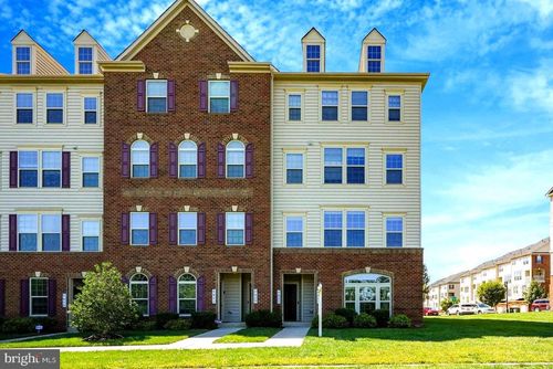 7825 Culloden Crest Ln, GAINESVILLE, VA, 20155-3665 | Card Image