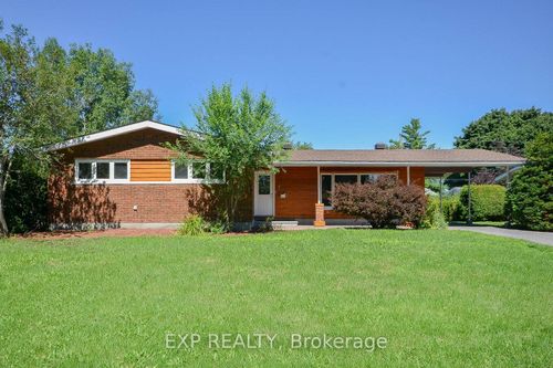 6 Solva Dr, Nepean, ON, K2H5R5 | Card Image