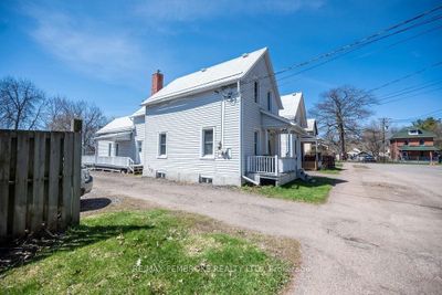 414 Moffat St, House other with 4 bedrooms, 2 bathrooms and 6 parking in Pembroke ON | Image 2