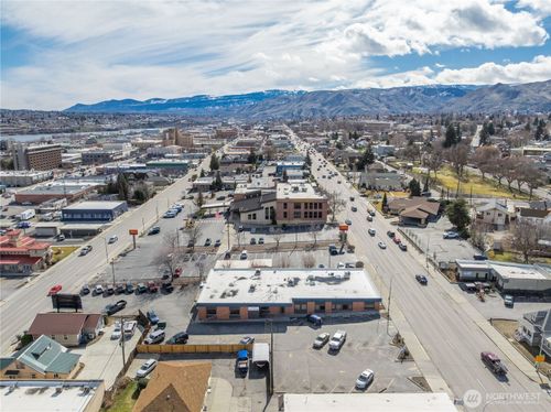 a-325 N Chelan Ave, Wenatchee, WA, 98801-2106 | Card Image