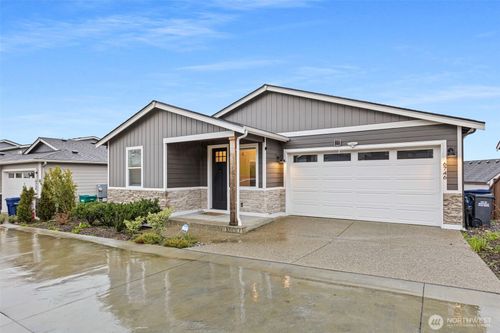 6746 44th St Ne, Marysville, WA, 98270-6900 | Card Image