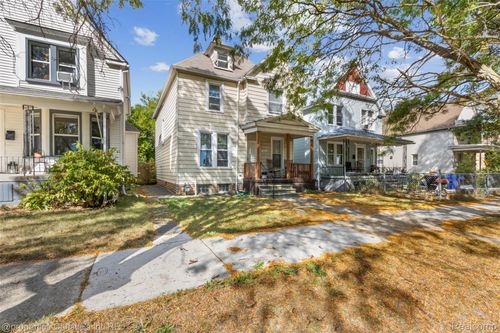 569 Melbourne St, Detroit, MI, 48202-2513 | Card Image
