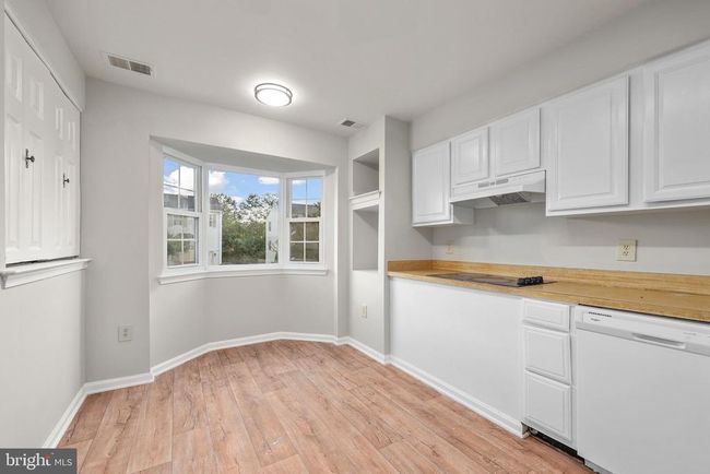 7923 Brighton Way, Townhouse with 3 bedrooms, 2 bathrooms and null parking in MANASSAS VA | Image 7