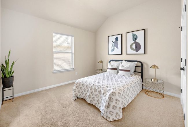Guest Bedroom with step in closet | Image 29