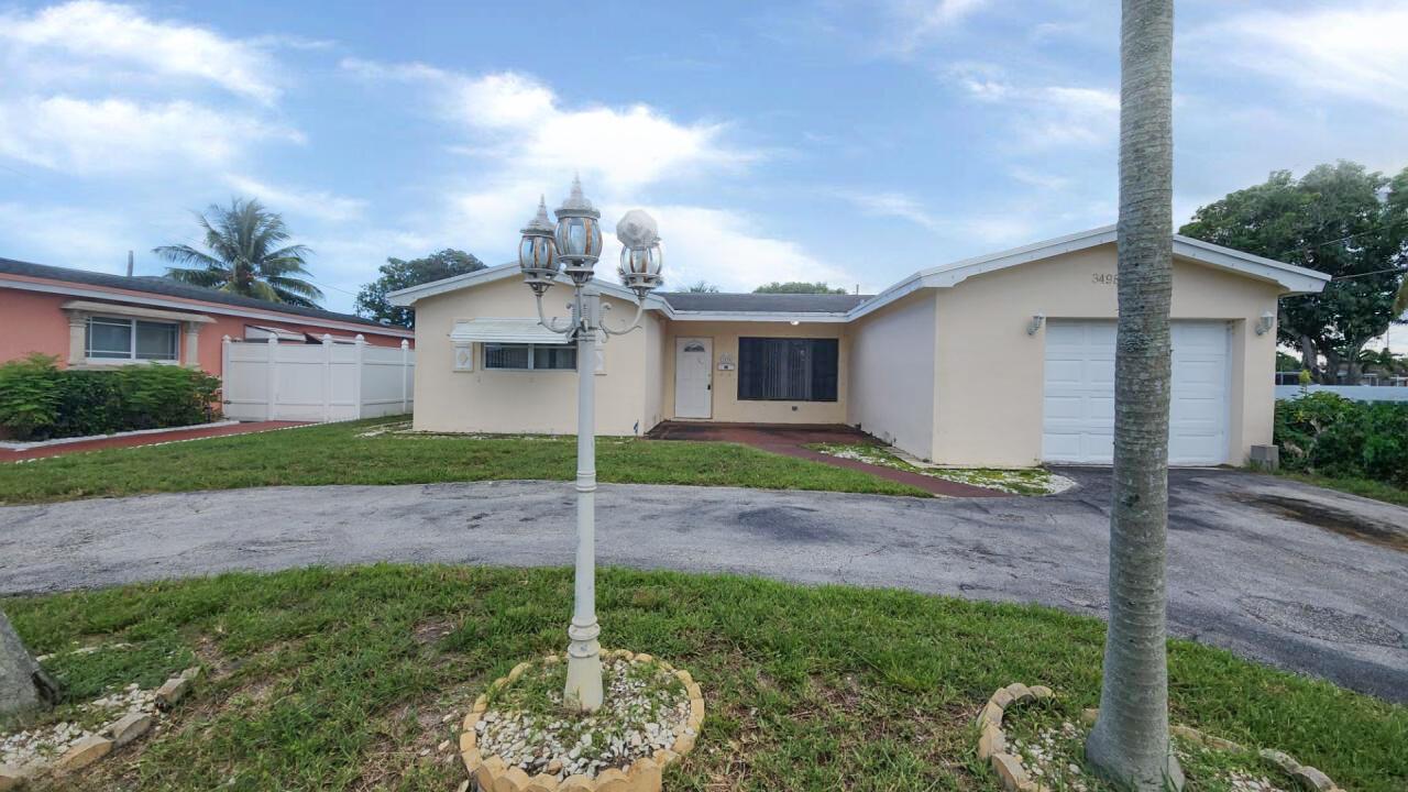 32nd Ct, Lauderdale Lakes, FL 33309