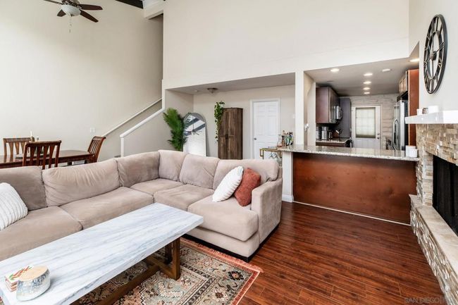 4 - 2544 Navarra Dr, Townhouse with 2 bedrooms, 2 bathrooms and 1 parking in Carlsbad CA | Image 9