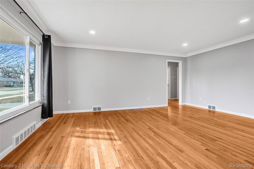 9335 Louis Street, Redford Charter Township, MI, 48239 | Card Image