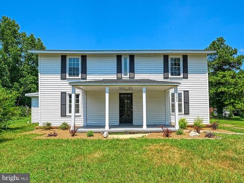 14040 W Patrick Henry Rd, DOSWELL, VA, 23047-2059 | Card Image