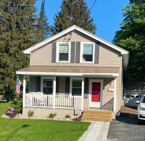 13 Church St, Pulaski, NY, 13142-4406 | Card Image